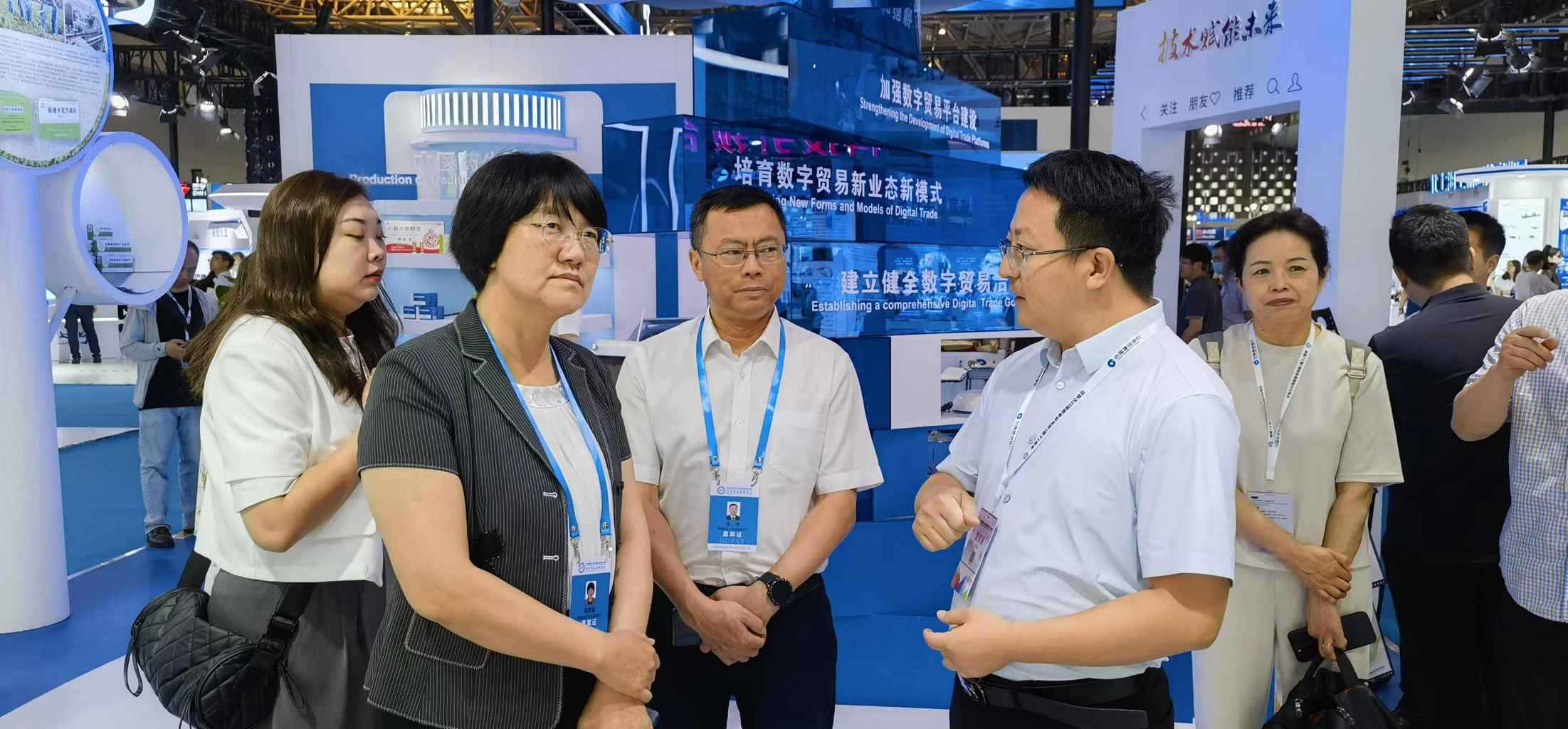 资讯 | 伟德体育亮相第九届上交会,达成新的战略合作(图3) 资讯 | 伟德体育亮相第九届上交会,达成新的战略合作(图3)